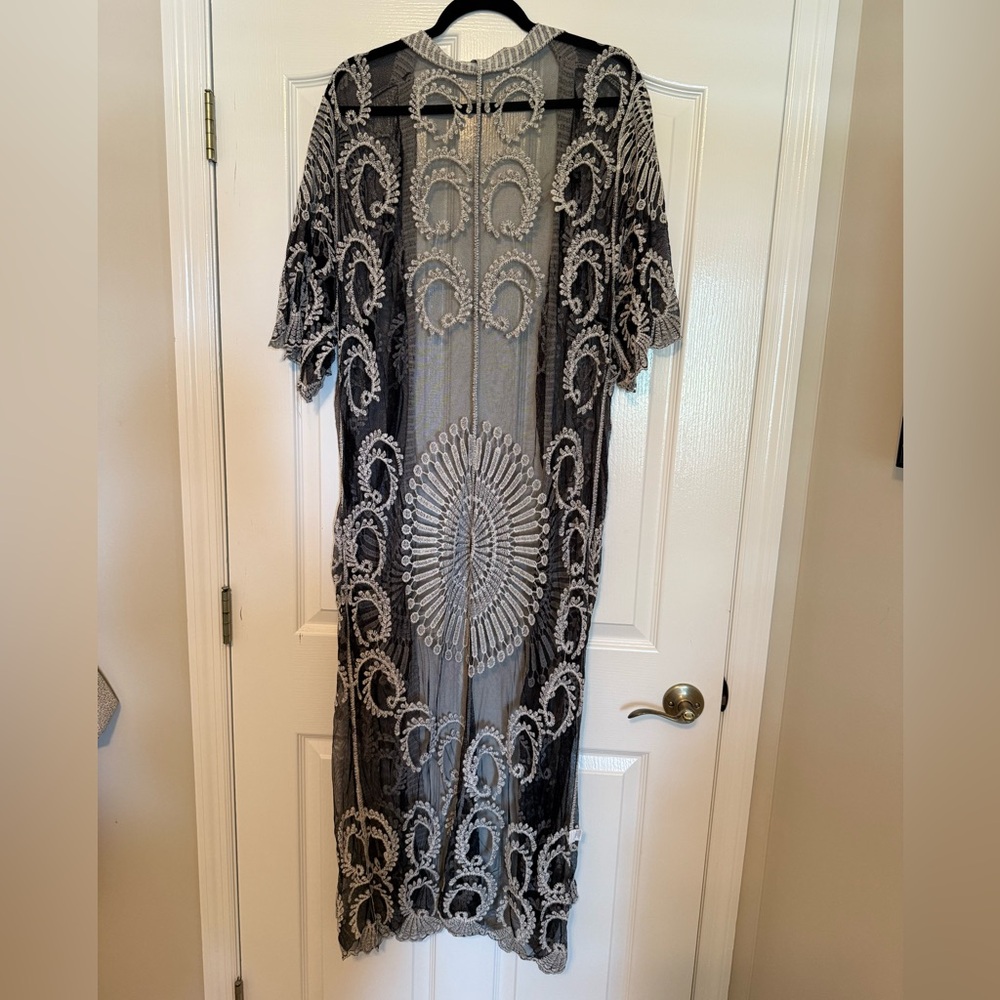 Black & White Embroidered Sheer Maxi Kimono Duster - Picture 7 of 7